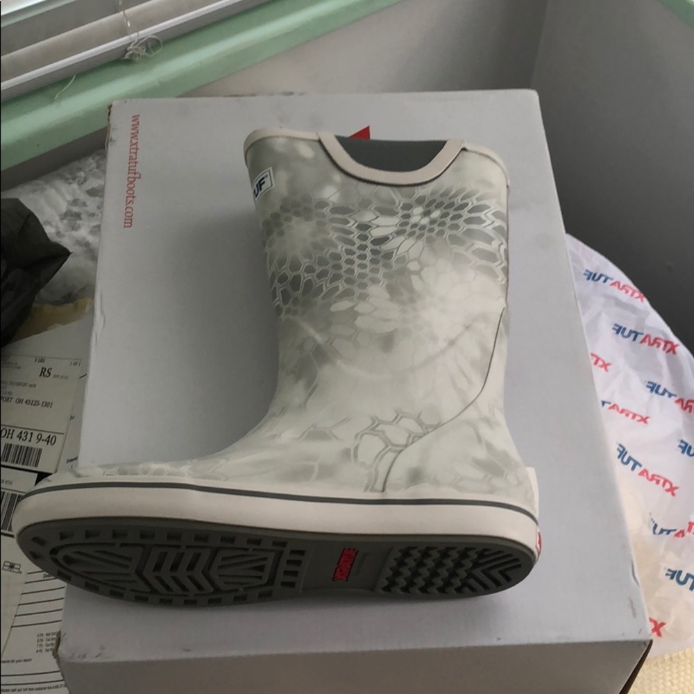Xtratuf Brand New Boots